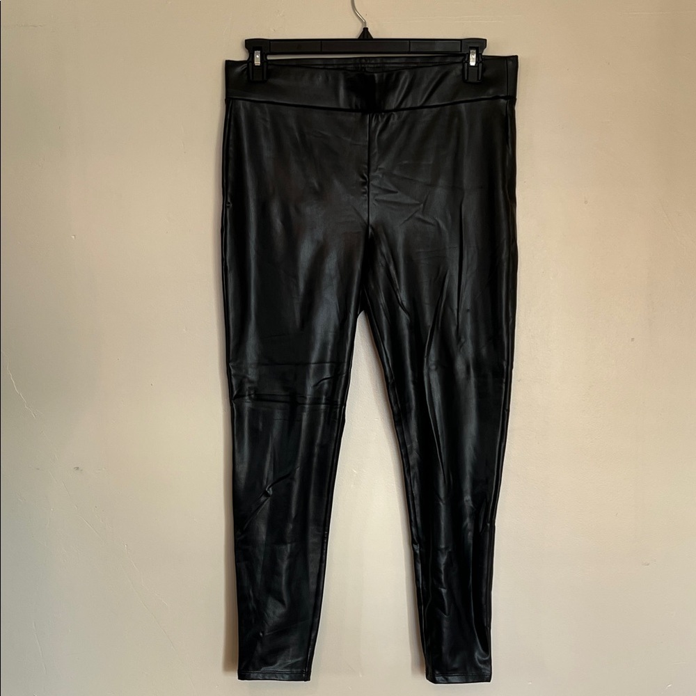 LOFT Sleek and Comfortable Faux Leather Leggings - Black Size Large